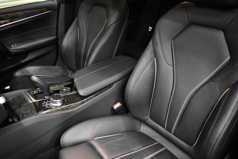 BMW 5シリーズ 530i Mｽﾎﾟｰﾂ ｲﾉﾍﾞｰｼｮﾝ＆ﾊｲﾗｲﾝP 高出力ﾓﾃﾞﾙ  型式変更後(JR20) 全席ﾋｰﾀｰ付黒革 LEDﾍｯﾄﾞﾗｲﾄ 追従ACC  HUD Mｽﾎﾟｰﾂﾌﾞﾚｰｷ 19AW 全面液晶ﾒｰﾀｰ LCW ｼﾞｪｽﾁｬｰC付ﾀｯﾁﾊﾟﾈﾙ対応iﾄﾞﾗｲﾌﾞﾅﾋﾞﾌﾙｾｸﾞ全周囲ｶﾒﾗ Pｱｼｽﾄ ﾜｲﾔﾚｽ充電 電動ﾄﾗﾝｸ 2年保証