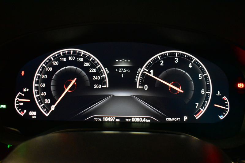 BMW 5シリーズ 530i Mｽﾎﾟｰﾂ ｲﾉﾍﾞｰｼｮﾝ＆ﾊｲﾗｲﾝP 高出力ﾓﾃﾞﾙ  型式変更後(JR20) 全席ﾋｰﾀｰ付黒革 LEDﾍｯﾄﾞﾗｲﾄ 追従ACC  HUD Mｽﾎﾟｰﾂﾌﾞﾚｰｷ 19AW 全面液晶ﾒｰﾀｰ LCW ｼﾞｪｽﾁｬｰC付ﾀｯﾁﾊﾟﾈﾙ対応iﾄﾞﾗｲﾌﾞﾅﾋﾞﾌﾙｾｸﾞ全周囲ｶﾒﾗ Pｱｼｽﾄ ﾜｲﾔﾚｽ充電 電動ﾄﾗﾝｸ 2年保証