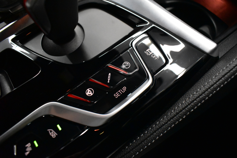 BMW Mシリーズ M5 V8ﾂｲﾝﾀｰﾎﾞ600馬力 MxDrive 令和8年5月ﾘﾁｳﾑｲｵﾝﾊﾞｯﾃﾘｰ交換済 ｺﾝﾌｫｰﾄP 全席ﾋｰﾀｰ&前席ﾍﾞﾝﾁﾚｰｼｮﾝ&ﾏｯｻｰｼﾞ付ｼﾙﾊﾞｰｽﾄｰﾝﾒﾘﾉ革 ｽﾃｱﾘﾝｸﾞﾋｰﾀｰ ｱﾝﾋﾞｴﾝﾄｴｱP  追従ACC LCW LED HUD 液晶ﾒｰﾀｰ 3Dﾋﾞｭｰ 20AW ｿﾌﾄｸﾛｰｽﾞﾄﾞｱ 2年保証