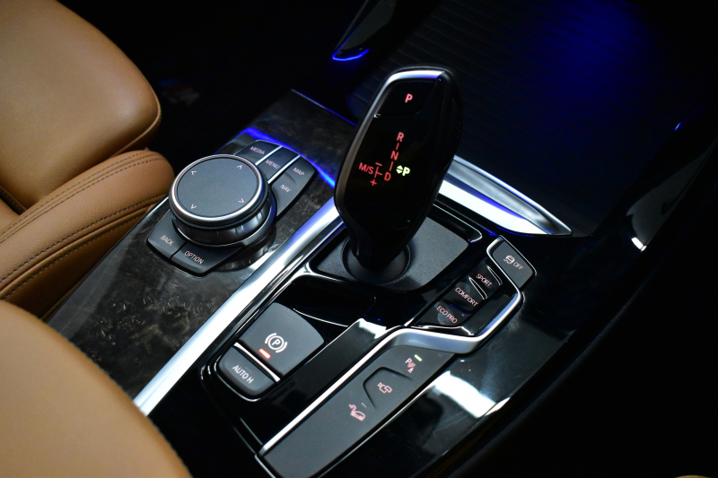 BMW X3 Xﾄﾞﾗｲﾌﾞ20d Mｽﾎﾟｰﾂ ｾﾚｸﾄ&ﾊｲﾗｲﾝP ﾊﾟﾉﾗﾏｻﾝR 型式変更後ﾓﾃﾞﾙ(UZ20) harman/kardon ﾗｲﾌﾞｺｯｸﾋﾟｯﾄ  20AW LEDﾍｯﾄﾞﾗｲﾄ ACC HUD 全席ﾋｰﾀｰ付茶革 LCW ﾀｯﾁﾊﾟﾈﾙﾅﾋﾞ  電動Rｹﾞｰﾄ ﾜｲﾔﾚｽ充電  2年保証