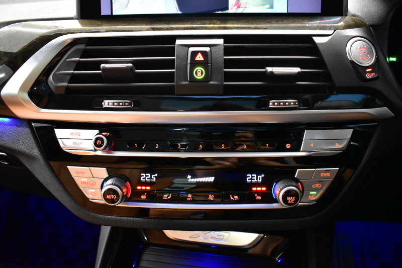 BMW X3 Xﾄﾞﾗｲﾌﾞ20d Mｽﾎﾟｰﾂ ｾﾚｸﾄ&ﾊｲﾗｲﾝP ﾊﾟﾉﾗﾏｻﾝR 型式変更後ﾓﾃﾞﾙ(UZ20) harman/kardon ﾗｲﾌﾞｺｯｸﾋﾟｯﾄ  20AW LEDﾍｯﾄﾞﾗｲﾄ ACC HUD 全席ﾋｰﾀｰ付茶革 LCW ﾀｯﾁﾊﾟﾈﾙﾅﾋﾞ  電動Rｹﾞｰﾄ ﾜｲﾔﾚｽ充電  2年保証