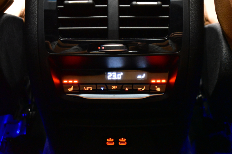 BMW X3 Xﾄﾞﾗｲﾌﾞ20d Mｽﾎﾟｰﾂ ｾﾚｸﾄ&ﾊｲﾗｲﾝP ﾊﾟﾉﾗﾏｻﾝR 型式変更後ﾓﾃﾞﾙ(UZ20) harman/kardon ﾗｲﾌﾞｺｯｸﾋﾟｯﾄ  20AW LEDﾍｯﾄﾞﾗｲﾄ ACC HUD 全席ﾋｰﾀｰ付茶革 LCW ﾀｯﾁﾊﾟﾈﾙﾅﾋﾞ  電動Rｹﾞｰﾄ ﾜｲﾔﾚｽ充電  2年保証