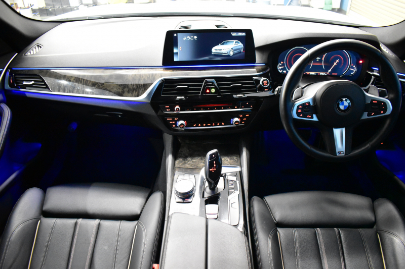 BMW 5シリーズ 530i Mｽﾎﾟｰﾂ ﾊｲﾗｲﾝP 高出力ﾓﾃﾞﾙ 1ｵｰﾅｰ 全席ﾋｰﾀｰ付黒革 LEDﾍｯﾄﾞﾗｲﾄ 追従ACC  Mｽﾎﾟｰﾂﾌﾞﾚｰｷ 19AW 液晶ﾒｰﾀｰ 車線変更警告 ﾀｯﾁﾊﾟﾈﾙ対応iﾄﾞﾗｲﾌﾞﾅﾋﾞﾌﾙｾｸﾞ全周囲ｶﾒﾗ Pｱｼｽﾄ 電動ﾄﾗﾝｸ 2年保証