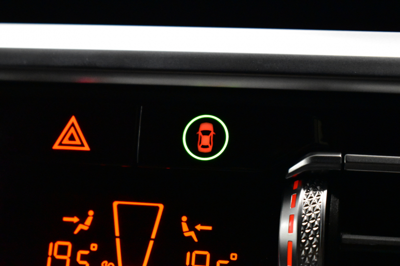 BMW Mシリーズ M4ｸｰﾍﾟ ｺﾝﾍﾟﾃｨｼｮﾝ 後輪駆動FR車 ﾋｰﾀｰ付ﾒﾘﾉ黒革Mｽﾎﾟｰﾂｼｰﾄ ﾚｰｻﾞｰLED 追従ACC HUD Mｶｰﾎﾞﾝﾙｰﾌ 可変Mｻｽ Mｽﾎﾟｰﾂﾃﾞﾌ Mｺﾝﾊﾟｳﾝﾄﾞﾌﾞﾚｰｷ ｼﾞｪｽﾁｬｰC 全周囲ｶﾒﾗ Apple Car Play ﾌﾙｾｸﾞ harman/kardon 19&20AW 2年保証