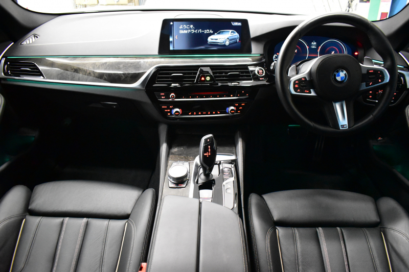 BMW 5シリーズ 530i Mｽﾎﾟｰﾂ ﾊｲﾗｲﾝP 高出力ﾓﾃﾞﾙ 全席ﾋｰﾀｰ付黒革 ｱﾀﾞﾌﾟﾃｨﾌﾞLEDﾍｯﾄﾞﾗｲﾄ 追従ACC Mｽﾎﾟｰﾂﾌﾞﾚｰｷ 19AW 液晶ﾒｰﾀｰ 車線変更警告 ﾀｯﾁﾊﾟﾈﾙ対応iﾄﾞﾗｲﾌﾞﾅﾋﾞﾌﾙｾｸﾞ全周囲ｶﾒﾗ Pｱｼｽﾄ 電動ﾄﾗﾝｸ 2年保証