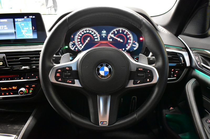 BMW 5シリーズ 530i Mｽﾎﾟｰﾂ ﾊｲﾗｲﾝP 高出力ﾓﾃﾞﾙ 全席ﾋｰﾀｰ付黒革 ｱﾀﾞﾌﾟﾃｨﾌﾞLEDﾍｯﾄﾞﾗｲﾄ 追従ACC Mｽﾎﾟｰﾂﾌﾞﾚｰｷ 19AW 液晶ﾒｰﾀｰ 車線変更警告 ﾀｯﾁﾊﾟﾈﾙ対応iﾄﾞﾗｲﾌﾞﾅﾋﾞﾌﾙｾｸﾞ全周囲ｶﾒﾗ Pｱｼｽﾄ 電動ﾄﾗﾝｸ 2年保証