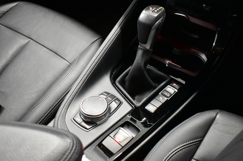 BMW X1 Xﾄﾞﾗｲﾌﾞ18d xﾗｲﾝ 中期ﾓﾃﾞﾙ 4WD ﾋｰﾀｰ付黒革 ｱﾄﾞﾊﾞﾝｽﾄﾞｱｸﾃｨﾌﾞｾｰﾌﾃｨ&ｺﾝﾌｫｰﾄ&ﾊｲﾗｲﾝP 追従ACC HUD 18AW NEWﾃﾞｻﾞｲﾝﾒｰﾀｰ LEDﾍｯﾄﾞﾗｲﾄ ﾀｯﾁﾊﾟﾈﾙHDDﾅﾋﾞBｶﾒﾗ 前後PDC  衝突軽減B 車線逸脱&歩行者警告 電動Rｹﾞｰﾄ ｽﾏｰﾄｷｰ 2年保証