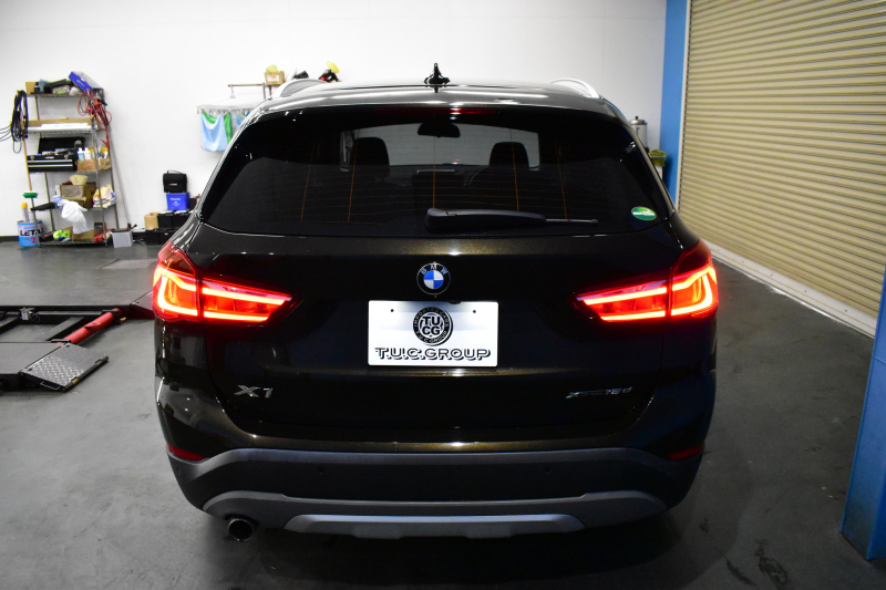 BMW X1 Xﾄﾞﾗｲﾌﾞ18d xﾗｲﾝ 中期ﾓﾃﾞﾙ 4WD ﾋｰﾀｰ付黒革 ｱﾄﾞﾊﾞﾝｽﾄﾞｱｸﾃｨﾌﾞｾｰﾌﾃｨ&ｺﾝﾌｫｰﾄ&ﾊｲﾗｲﾝP 追従ACC HUD 18AW NEWﾃﾞｻﾞｲﾝﾒｰﾀｰ LEDﾍｯﾄﾞﾗｲﾄ ﾀｯﾁﾊﾟﾈﾙHDDﾅﾋﾞBｶﾒﾗ 前後PDC  衝突軽減B 車線逸脱&歩行者警告 電動Rｹﾞｰﾄ ｽﾏｰﾄｷｰ 2年保証