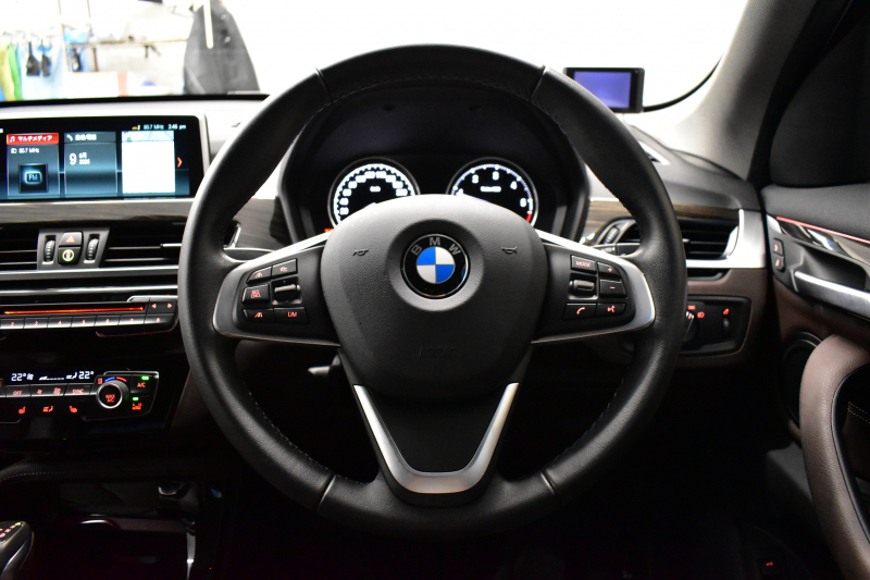 BMW X1 Xﾄﾞﾗｲﾌﾞ18d xﾗｲﾝ 中期ﾓﾃﾞﾙ 4WD ﾋｰﾀｰ付茶革 ｱﾄﾞﾊﾞﾝｽﾄﾞｱｸﾃｨﾌﾞｾｰﾌﾃｨ&ｺﾝﾌｫｰﾄ&ﾊｲﾗｲﾝP 追従ACC HUD 19AW NEWﾃﾞｻﾞｲﾝﾒｰﾀｰ LEDﾍｯﾄﾞﾗｲﾄ ﾀｯﾁﾊﾟﾈﾙHDDﾅﾋﾞBｶﾒﾗ 前後PDC  衝突軽減B 車線逸脱&歩行者警告 電動Rｹﾞｰﾄ ｽﾏｰﾄｷｰ 2年保証