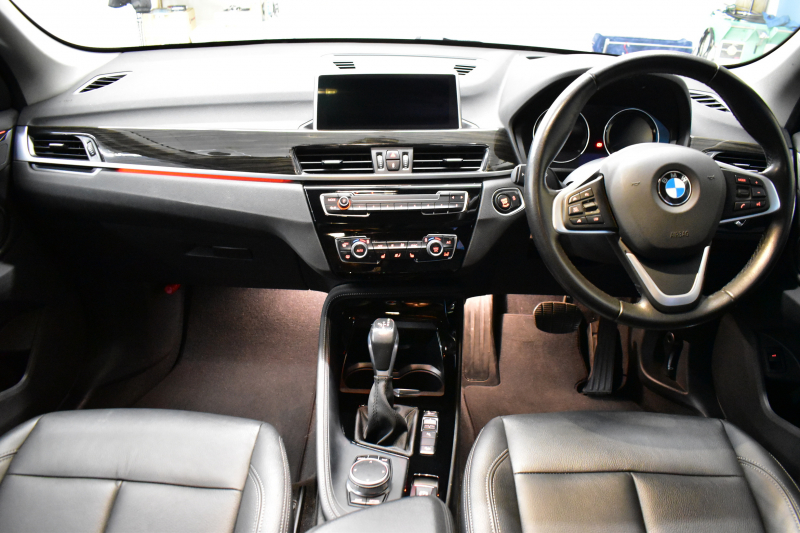 BMW X1 Xﾄﾞﾗｲﾌﾞ18d xﾗｲﾝ 中期ﾓﾃﾞﾙ 4WD ﾋｰﾀｰ付黒革 ｱﾄﾞﾊﾞﾝｽﾄﾞｱｸﾃｨﾌﾞｾｰﾌﾃｨ&ｺﾝﾌｫｰﾄ&ﾊｲﾗｲﾝP 追従ACC HUD 19AW NEWﾃﾞｻﾞｲﾝﾒｰﾀｰ 社外ﾌﾙｾｸﾞ LEDﾍｯﾄﾞﾗｲﾄ ﾀｯﾁﾊﾟﾈﾙHDDﾅﾋﾞBｶﾒﾗ 前後PDC  衝突軽減B 車線逸脱&歩行者警告 電動Rｹﾞｰﾄ 2年保証