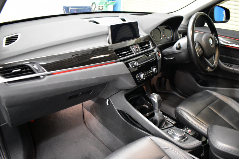 BMW X1 Xﾄﾞﾗｲﾌﾞ18d xﾗｲﾝ 中期ﾓﾃﾞﾙ 4WD ﾋｰﾀｰ付黒革 ｱﾄﾞﾊﾞﾝｽﾄﾞｱｸﾃｨﾌﾞｾｰﾌﾃｨ&ｺﾝﾌｫｰﾄ&ﾊｲﾗｲﾝP 追従ACC HUD 19AW NEWﾃﾞｻﾞｲﾝﾒｰﾀｰ 社外ﾌﾙｾｸﾞ LEDﾍｯﾄﾞﾗｲﾄ ﾀｯﾁﾊﾟﾈﾙHDDﾅﾋﾞBｶﾒﾗ 前後PDC  衝突軽減B 車線逸脱&歩行者警告 電動Rｹﾞｰﾄ 2年保証
