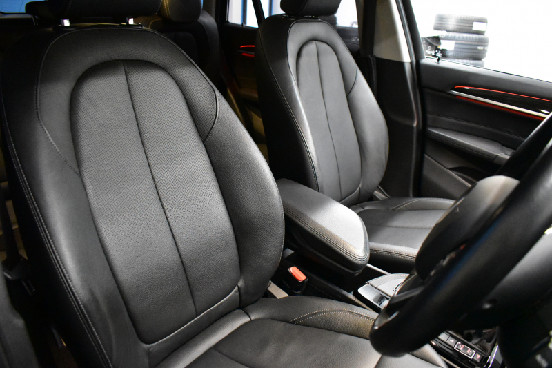 BMW X1 Xﾄﾞﾗｲﾌﾞ18d xﾗｲﾝ 中期ﾓﾃﾞﾙ 4WD ﾋｰﾀｰ付黒革 ｱﾄﾞﾊﾞﾝｽﾄﾞｱｸﾃｨﾌﾞｾｰﾌﾃｨ&ｺﾝﾌｫｰﾄ&ﾊｲﾗｲﾝP 追従ACC HUD 19AW NEWﾃﾞｻﾞｲﾝﾒｰﾀｰ 社外ﾌﾙｾｸﾞ LEDﾍｯﾄﾞﾗｲﾄ ﾀｯﾁﾊﾟﾈﾙHDDﾅﾋﾞBｶﾒﾗ 前後PDC  衝突軽減B 車線逸脱&歩行者警告 電動Rｹﾞｰﾄ 2年保証