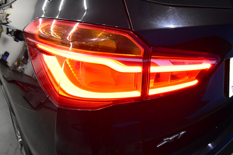 BMW X1 Xﾄﾞﾗｲﾌﾞ18d xﾗｲﾝ 中期ﾓﾃﾞﾙ 4WD ﾋｰﾀｰ付黒革 ｱﾄﾞﾊﾞﾝｽﾄﾞｱｸﾃｨﾌﾞｾｰﾌﾃｨ&ｺﾝﾌｫｰﾄ&ﾊｲﾗｲﾝP 追従ACC HUD 19AW NEWﾃﾞｻﾞｲﾝﾒｰﾀｰ 社外ﾌﾙｾｸﾞ LEDﾍｯﾄﾞﾗｲﾄ ﾀｯﾁﾊﾟﾈﾙHDDﾅﾋﾞBｶﾒﾗ 前後PDC  衝突軽減B 車線逸脱&歩行者警告 電動Rｹﾞｰﾄ 2年保証