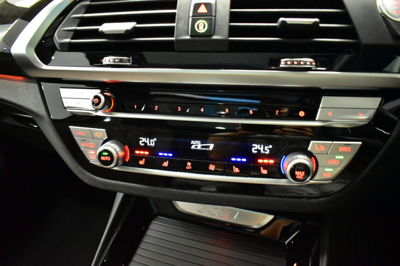 BMW X3 Xﾄﾞﾗｲﾌﾞ20d Mｽﾎﾟｰﾂ ｾﾚｸﾄ&ﾊｲﾗｲﾝP ﾊﾟﾉﾗﾏｻﾝR 型式変更後ﾓﾃﾞﾙ(UZ20) 社外ﾌﾙｾｸﾞ&後席ﾓﾆﾀｰ harman/kardon  前席ﾍﾞﾝﾁﾚｰｼｮﾝ&全席ﾋｰﾀｰ付茶革 ﾗｲﾌﾞｺｯｸﾋﾟｯﾄ  20AW LEDﾍｯﾄﾞﾗｲﾄ ACC HUD LCW ﾀｯﾁﾊﾟﾈﾙﾅﾋﾞ  電動Rｹﾞｰﾄ ﾜｲﾔﾚｽ充電  2年保証