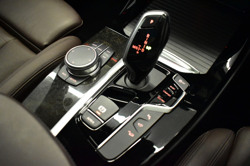 BMW X3 Xﾄﾞﾗｲﾌﾞ20d Mｽﾎﾟｰﾂ ｾﾚｸﾄ&ﾊｲﾗｲﾝP ﾊﾟﾉﾗﾏｻﾝR 型式変更後ﾓﾃﾞﾙ(UZ20) 社外ﾌﾙｾｸﾞ&後席ﾓﾆﾀｰ harman/kardon  前席ﾍﾞﾝﾁﾚｰｼｮﾝ&全席ﾋｰﾀｰ付茶革 ﾗｲﾌﾞｺｯｸﾋﾟｯﾄ  20AW LEDﾍｯﾄﾞﾗｲﾄ ACC HUD LCW ﾀｯﾁﾊﾟﾈﾙﾅﾋﾞ  電動Rｹﾞｰﾄ ﾜｲﾔﾚｽ充電  2年保証