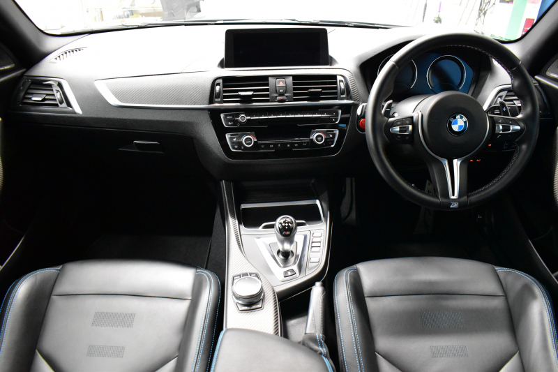 BMW Mシリーズ M2 ｺﾝﾍﾟﾃｨｼｮﾝ MDCT 7速DCT LCI後期  ﾊｰﾏﾝｶｰﾄﾞﾝ 専用410馬力ｴﾝｼﾞﾝ LEDﾍｯﾄﾞﾗｲﾄ&ﾃｰﾙ ﾋｰﾀｰ付黒革 ｶｰﾎﾞﾝﾘﾔﾃﾞｨﾌｭｰｻﾞｰ ﾀｯﾁﾊﾟﾈﾙHDDﾅﾋﾞBｶﾒﾗ 19AW 衝突軽減ﾌﾞﾚｰｷ 車線逸脱＆歩行者警告  Mｼｰﾄﾍﾞﾙﾄ 2年保証