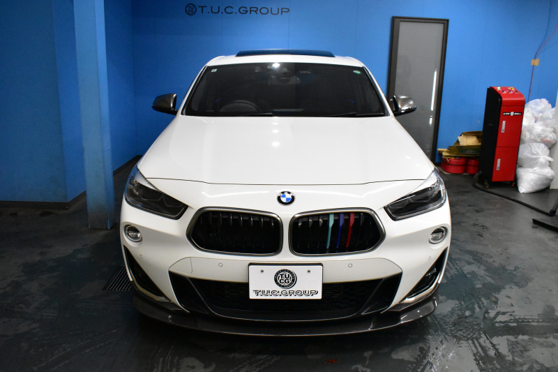 BMW X2 M35i 4WD ｾﾚｸﾄ&ｱﾄﾞﾊﾞﾝｽﾄﾞｱｸﾃｨﾌﾞｾｰﾌﾃｨ-&ｺﾝﾌｫｰﾄP ﾊﾟﾉﾗﾏｻﾝﾙｰﾌ ﾋｰﾀｰ付電動黒革 3DﾃﾞｻﾞｲﾝFﾘｯﾌﾟ 20AW LEDﾍｯﾄﾞﾗｲﾄ 追従ACC HUD ﾀｯﾁﾊﾟﾈﾙﾅﾋﾞBｶﾒﾗ ｶｰﾎﾞﾝ調ﾄﾗﾝｸ&ﾘｱｽﾎﾟｲﾗｰ 衝突軽減B 車線逸脱&歩行者警告 電動Rｹﾞｰﾄ 2年保証