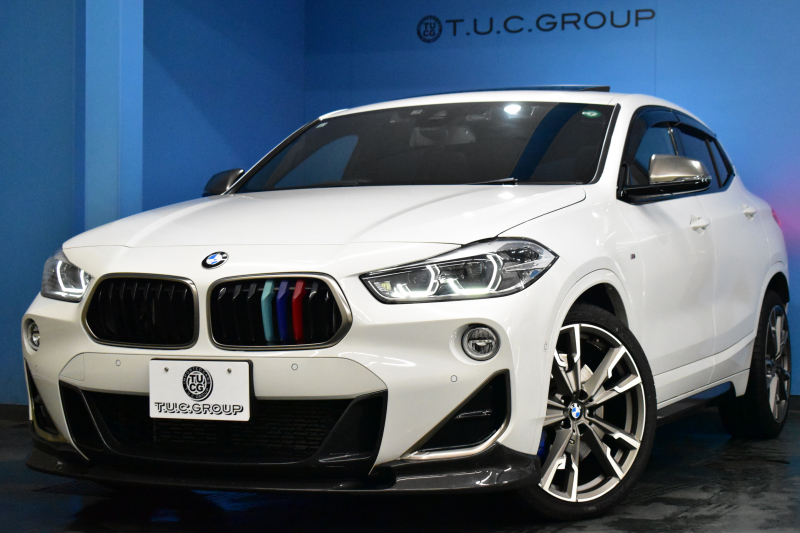 BMW X2 M35i 4WD ｾﾚｸﾄ&ｱﾄﾞﾊﾞﾝｽﾄﾞｱｸﾃｨﾌﾞｾｰﾌﾃｨ-&ｺﾝﾌｫｰﾄP ﾊﾟﾉﾗﾏｻﾝﾙｰﾌ ﾋｰﾀｰ付電動黒革 3DﾃﾞｻﾞｲﾝFﾘｯﾌﾟ 20AW LEDﾍｯﾄﾞﾗｲﾄ 追従ACC HUD ﾀｯﾁﾊﾟﾈﾙﾅﾋﾞBｶﾒﾗ ｶｰﾎﾞﾝ調ﾄﾗﾝｸ&ﾘｱｽﾎﾟｲﾗｰ 衝突軽減B 車線逸脱&歩行者警告 電動Rｹﾞｰﾄ 2年保証