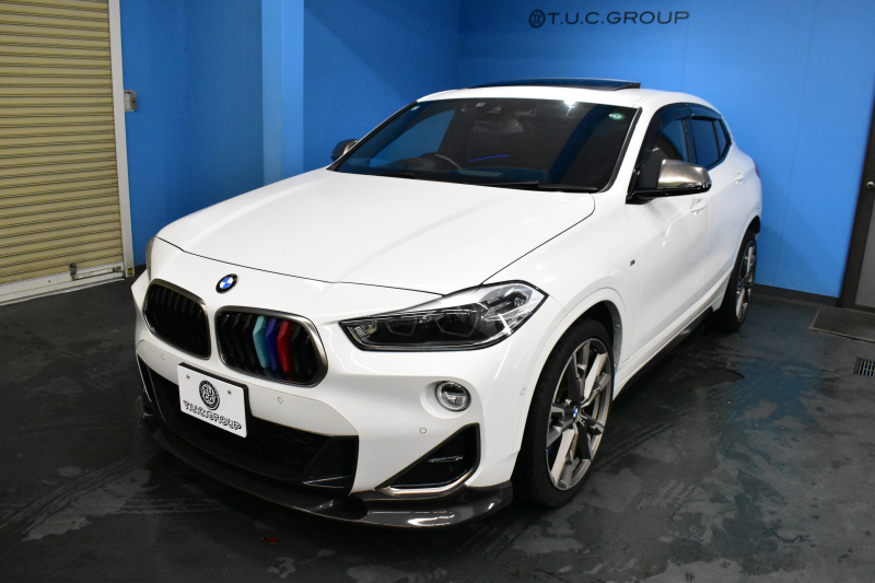 BMW X2 M35i 4WD ｾﾚｸﾄ&ｱﾄﾞﾊﾞﾝｽﾄﾞｱｸﾃｨﾌﾞｾｰﾌﾃｨ-&ｺﾝﾌｫｰﾄP ﾊﾟﾉﾗﾏｻﾝﾙｰﾌ ﾋｰﾀｰ付電動黒革 3DﾃﾞｻﾞｲﾝFﾘｯﾌﾟ 20AW LEDﾍｯﾄﾞﾗｲﾄ 追従ACC HUD ﾀｯﾁﾊﾟﾈﾙﾅﾋﾞBｶﾒﾗ ｶｰﾎﾞﾝ調ﾄﾗﾝｸ&ﾘｱｽﾎﾟｲﾗｰ 衝突軽減B 車線逸脱&歩行者警告 電動Rｹﾞｰﾄ 2年保証