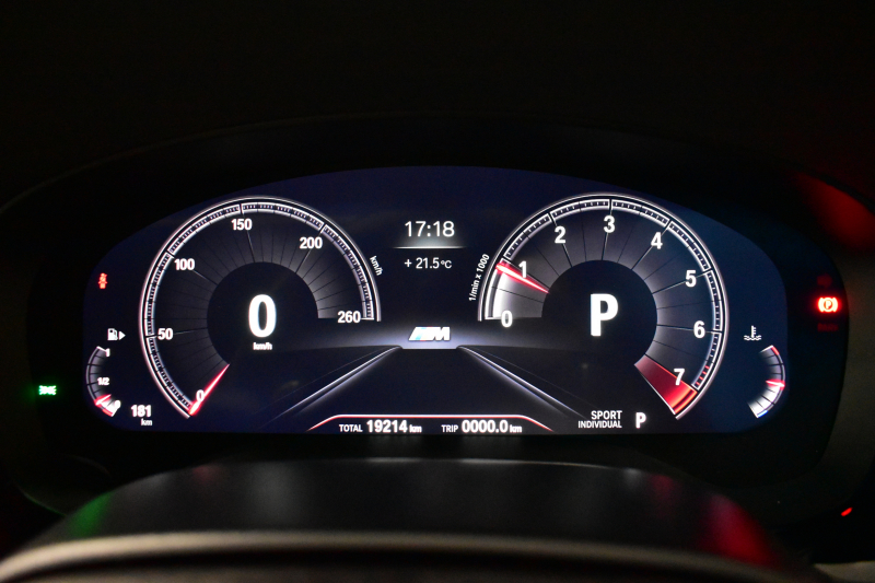 BMW 6シリーズ 630iｸﾞﾗﾝﾂｰﾘｽﾓ Mｽﾎﾟｰﾂ ﾊﾟﾉﾗﾏｻﾝR ｲﾉﾍﾞｰｼｮﾝ&ｺﾝﾌｫｰﾄP 前席ﾏｯｻｰｼﾞ&ﾍﾞﾝﾁ&全席ﾋｰﾀｰ付黒革 ﾊｰﾏﾝｶｰﾄﾞﾝ 4ｿﾞｰﾝAC LEDﾍｯﾄﾞﾗｲﾄ 追従ACC HUD ｿﾌﾄｸﾛｰｽﾞﾄﾞｱ 衝突軽減B 車線変更&逸脱&歩行者警告 全周囲ｶﾒﾗ3Dﾋﾞｭｰ 電動Rｹﾞｰﾄ 2年保証