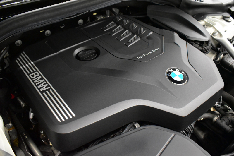 BMW 6シリーズ 630iｸﾞﾗﾝﾂｰﾘｽﾓ Mｽﾎﾟｰﾂ ﾊﾟﾉﾗﾏｻﾝR ｲﾉﾍﾞｰｼｮﾝ&ｺﾝﾌｫｰﾄP 前席ﾏｯｻｰｼﾞ&ﾍﾞﾝﾁ&全席ﾋｰﾀｰ付黒革 ﾊｰﾏﾝｶｰﾄﾞﾝ 4ｿﾞｰﾝAC LEDﾍｯﾄﾞﾗｲﾄ 追従ACC HUD ｿﾌﾄｸﾛｰｽﾞﾄﾞｱ 衝突軽減B 車線変更&逸脱&歩行者警告 全周囲ｶﾒﾗ3Dﾋﾞｭｰ 電動Rｹﾞｰﾄ 2年保証