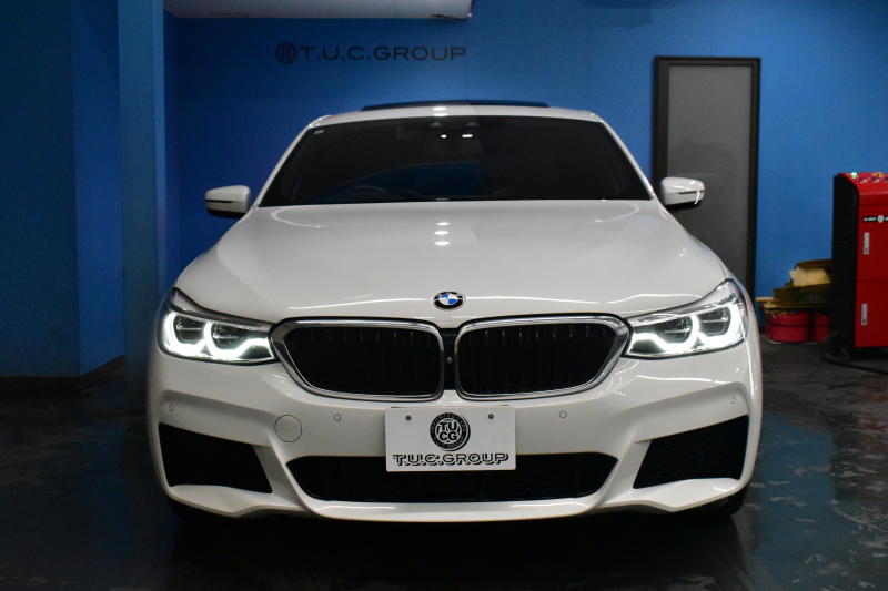 BMW 6シリーズ 630iｸﾞﾗﾝﾂｰﾘｽﾓ Mｽﾎﾟｰﾂ ﾊﾟﾉﾗﾏｻﾝR ｲﾉﾍﾞｰｼｮﾝ&ｺﾝﾌｫｰﾄP 前席ﾏｯｻｰｼﾞ&ﾍﾞﾝﾁ&全席ﾋｰﾀｰ付黒革 ﾊｰﾏﾝｶｰﾄﾞﾝ 4ｿﾞｰﾝAC LEDﾍｯﾄﾞﾗｲﾄ 追従ACC HUD ｿﾌﾄｸﾛｰｽﾞﾄﾞｱ 衝突軽減B 車線変更&逸脱&歩行者警告 全周囲ｶﾒﾗ3Dﾋﾞｭｰ 電動Rｹﾞｰﾄ 2年保証