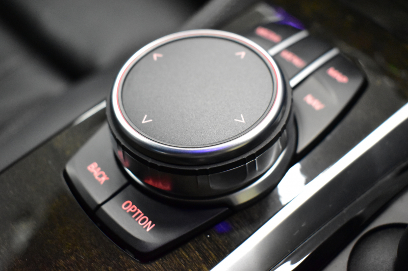 BMW 5シリーズ 523d Mｽﾎﾟｰﾂ ﾃﾞﾋﾞｭｰ&ﾊｲﾗｲﾝP 全席ﾋｰﾀｰ付黒革 HUD LEDﾍｯﾄﾞﾗｲﾄ 追従ACC ｿﾌﾄｸﾛｰｽﾞﾄﾞｱ 液晶ﾒｰﾀｰ ｼﾞｪｽﾁｬ-C付ﾀｯﾁﾊﾟﾈﾙ対応iﾄﾞﾗｲﾌﾞHDDﾅﾋﾞﾌﾙｾｸﾞ 全周囲ｶﾒﾗ3Dﾋﾞｭｰ 車線変更&逸脱警告 衝突軽減ﾌﾞﾚｰｷ 電動ﾄﾗﾝｸ 2年保証