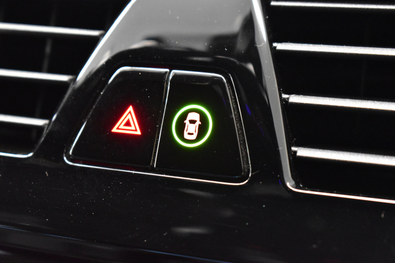 BMW 5シリーズ 523d Mｽﾎﾟｰﾂ ﾃﾞﾋﾞｭｰ&ﾊｲﾗｲﾝP 全席ﾋｰﾀｰ付黒革 HUD LEDﾍｯﾄﾞﾗｲﾄ 追従ACC ｿﾌﾄｸﾛｰｽﾞﾄﾞｱ 液晶ﾒｰﾀｰ ｼﾞｪｽﾁｬ-C付ﾀｯﾁﾊﾟﾈﾙ対応iﾄﾞﾗｲﾌﾞHDDﾅﾋﾞﾌﾙｾｸﾞ 全周囲ｶﾒﾗ3Dﾋﾞｭｰ 車線変更&逸脱警告 衝突軽減ﾌﾞﾚｰｷ 電動ﾄﾗﾝｸ 2年保証