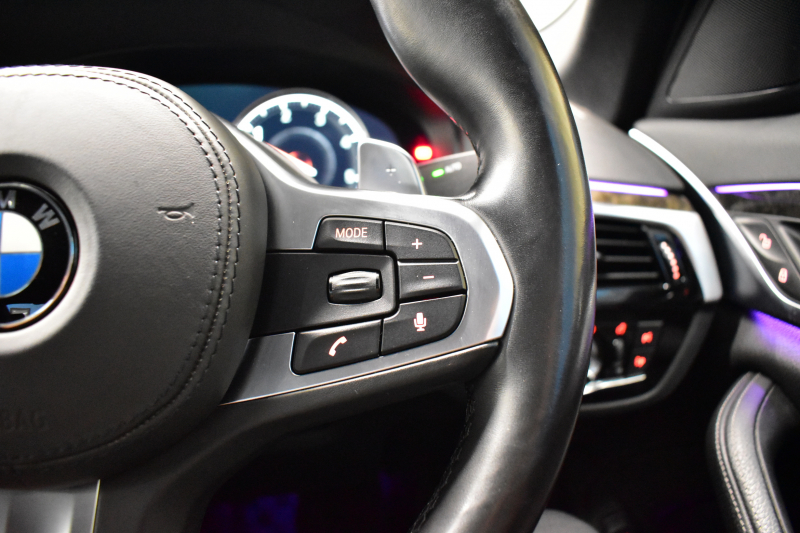BMW 5シリーズ 523d Mｽﾎﾟｰﾂ ﾃﾞﾋﾞｭｰ&ﾊｲﾗｲﾝP 全席ﾋｰﾀｰ付黒革 HUD LEDﾍｯﾄﾞﾗｲﾄ 追従ACC ｿﾌﾄｸﾛｰｽﾞﾄﾞｱ 液晶ﾒｰﾀｰ ｼﾞｪｽﾁｬ-C付ﾀｯﾁﾊﾟﾈﾙ対応iﾄﾞﾗｲﾌﾞHDDﾅﾋﾞﾌﾙｾｸﾞ 全周囲ｶﾒﾗ3Dﾋﾞｭｰ 車線変更&逸脱警告 衝突軽減ﾌﾞﾚｰｷ 電動ﾄﾗﾝｸ 2年保証
