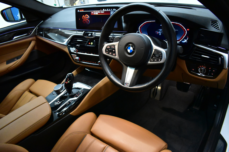 BMW 5シリーズ 540i xdrive Mｽﾎﾟｰﾂ LCI後期 ｾﾚｸﾄP  ｻﾝﾙｰﾌ 全席ﾋｰﾀｰ付茶革 LEDﾍｯﾄﾞﾗｲﾄ 可変ｻｽﾍﾟﾝｼｮﾝ ﾗｲﾌﾞｺｸﾋﾟｯﾄ ACC HUD ﾊｰﾏﾝｶｰﾄﾞﾝ LCW ﾀｯﾁﾊﾟﾈﾙﾅﾋﾞ全周囲ｶﾒﾗ ﾌﾙｾｸﾞ 電動ﾄﾗﾝｸ Mｽﾎﾟｰﾂﾌﾞﾚｰｷ  19AW 2年保証