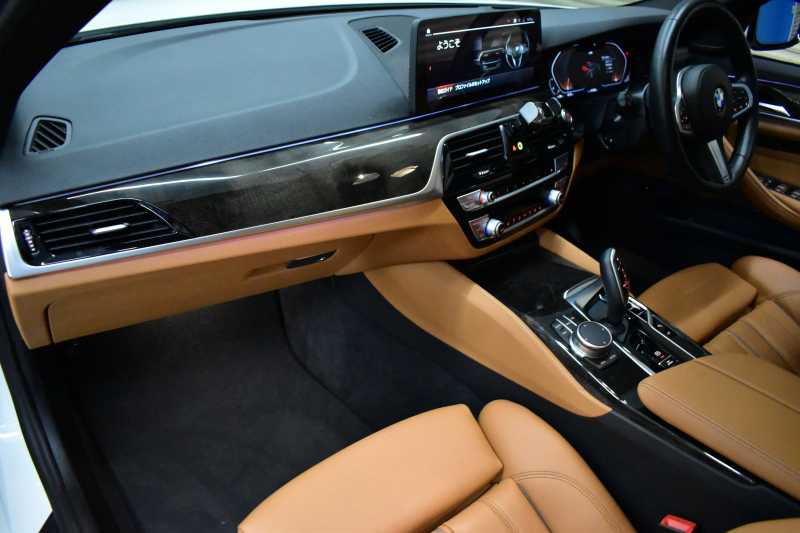 BMW 5シリーズ 540i xdrive Mｽﾎﾟｰﾂ LCI後期 ｾﾚｸﾄP  ｻﾝﾙｰﾌ 全席ﾋｰﾀｰ付茶革 LEDﾍｯﾄﾞﾗｲﾄ 可変ｻｽﾍﾟﾝｼｮﾝ ﾗｲﾌﾞｺｸﾋﾟｯﾄ ACC HUD ﾊｰﾏﾝｶｰﾄﾞﾝ LCW ﾀｯﾁﾊﾟﾈﾙﾅﾋﾞ全周囲ｶﾒﾗ ﾌﾙｾｸﾞ 電動ﾄﾗﾝｸ Mｽﾎﾟｰﾂﾌﾞﾚｰｷ  19AW 2年保証