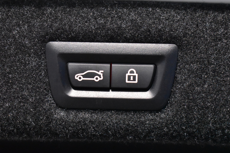 BMW 5シリーズ 523i Mｽﾎﾟｰﾂ ﾊｲﾗｲﾝP ｱﾀﾞﾌﾟﾃｨﾌﾞLEDﾍｯﾄﾞﾗｲﾄ 全席ﾋｰﾀｰ付黒革 追従ACC HUD ｼﾞｪｽﾁｬｰC付ﾀｯﾁﾊﾟﾈﾙHDDﾅﾋﾞ全周囲ｶﾒﾗ ﾜｲﾔﾚｽ充電 車線変更&逸脱&歩行者警告 Pｱｼｽﾄ 液晶ﾒｰﾀｰ 19AW 2年保証