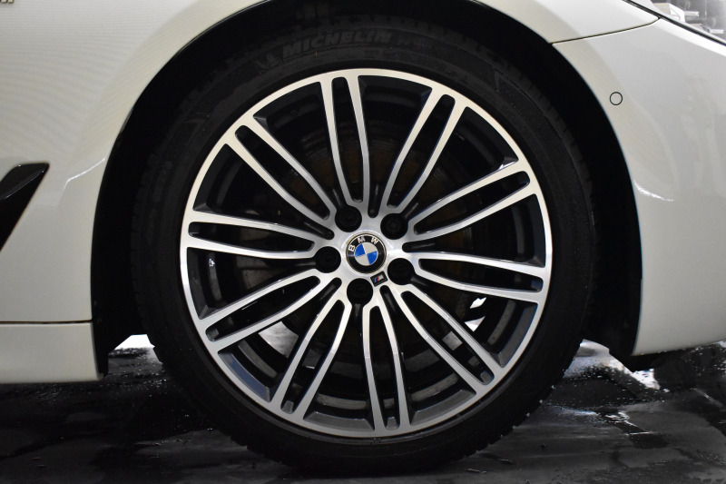 BMW 5シリーズ 523i Mｽﾎﾟｰﾂ ﾊｲﾗｲﾝP ｱﾀﾞﾌﾟﾃｨﾌﾞLEDﾍｯﾄﾞﾗｲﾄ 全席ﾋｰﾀｰ付黒革 追従ACC HUD ｼﾞｪｽﾁｬｰC付ﾀｯﾁﾊﾟﾈﾙHDDﾅﾋﾞ全周囲ｶﾒﾗ ﾜｲﾔﾚｽ充電 車線変更&逸脱&歩行者警告 Pｱｼｽﾄ 液晶ﾒｰﾀｰ 19AW 2年保証