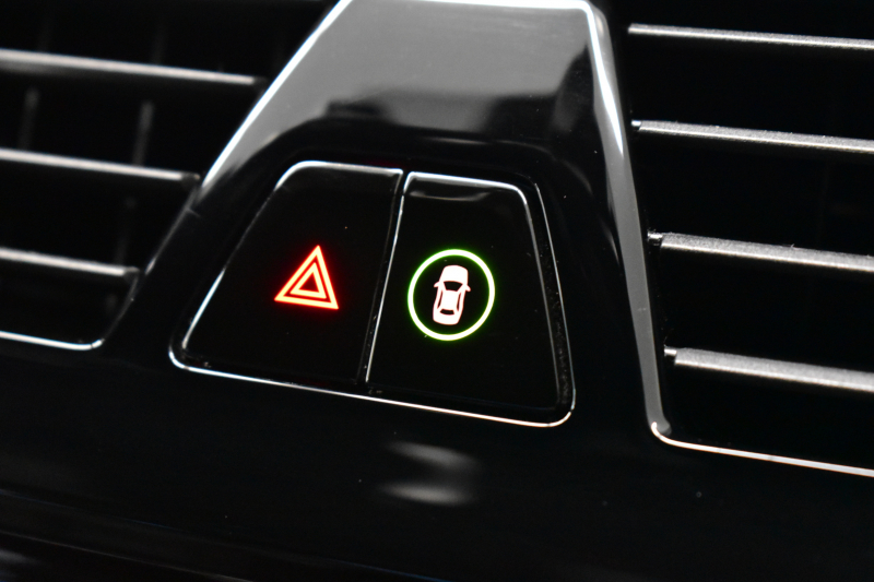 BMW 5シリーズ 523i Mｽﾎﾟｰﾂ ﾊｲﾗｲﾝP ｱﾀﾞﾌﾟﾃｨﾌﾞLEDﾍｯﾄﾞﾗｲﾄ 全席ﾋｰﾀｰ付黒革 追従ACC HUD ｼﾞｪｽﾁｬｰC付ﾀｯﾁﾊﾟﾈﾙHDDﾅﾋﾞ全周囲ｶﾒﾗ ﾜｲﾔﾚｽ充電 車線変更&逸脱&歩行者警告 Pｱｼｽﾄ 液晶ﾒｰﾀｰ 19AW 2年保証