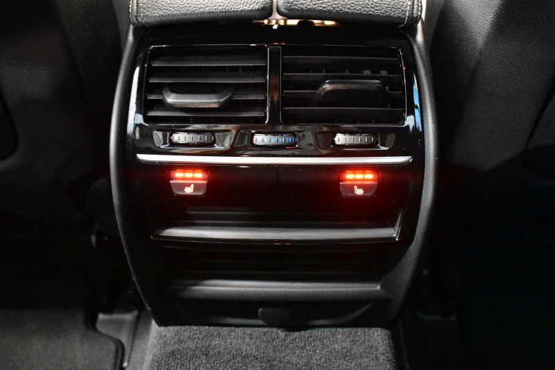 BMW 5シリーズ 523i Mｽﾎﾟｰﾂ ﾊｲﾗｲﾝP ｱﾀﾞﾌﾟﾃｨﾌﾞLEDﾍｯﾄﾞﾗｲﾄ 全席ﾋｰﾀｰ付黒革 追従ACC HUD ｼﾞｪｽﾁｬｰC付ﾀｯﾁﾊﾟﾈﾙHDDﾅﾋﾞ全周囲ｶﾒﾗ ﾜｲﾔﾚｽ充電 車線変更&逸脱&歩行者警告 Pｱｼｽﾄ 液晶ﾒｰﾀｰ 19AW 2年保証