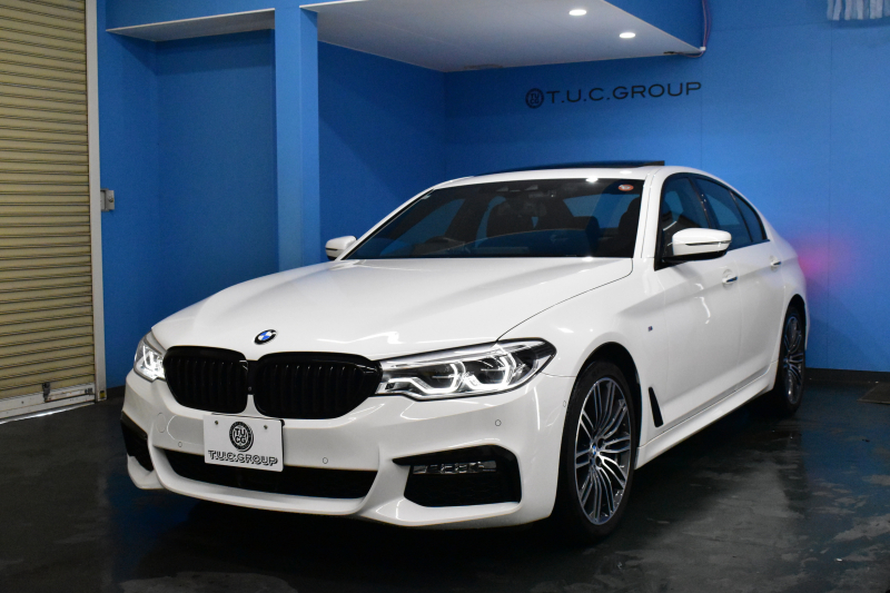 BMW 5シリーズ 540i Xﾄﾞﾗｲﾌﾞ Mｽﾎﾟｰﾂ 4WD ｺﾝﾌｫｰﾄ&ﾊｲﾗｲﾝP ｻﾝﾙｰﾌ 前席ｺﾝﾌｫｰﾄｼｰﾄ 前席ﾏｯｻｰｼﾞ&ﾍﾞﾝﾁﾚｰﾀｰ 全席ﾋｰﾀｰ付黒革 CPMｽﾄﾗｯﾄﾌﾞﾚｰｽ&ﾛｱﾚｲﾝﾌｫｰｽ 可変ｻｽ Mｽﾎﾟｰﾂﾌﾞﾚｰｷ LEDﾍｯﾄﾞﾗｲﾄ ACC HUD LCW  4ｿﾞｰﾝAC 全周囲ｶﾒﾗ  電動ﾄﾗﾝｸ 2年保証