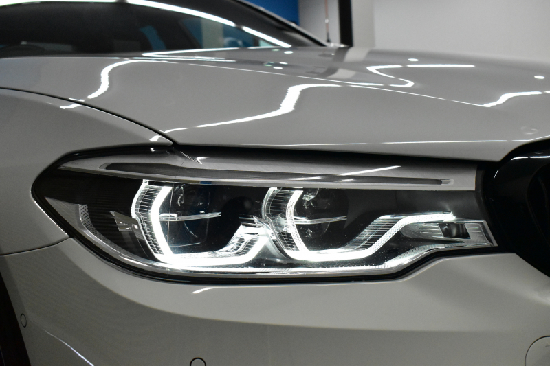 BMW 5シリーズ 540i Xﾄﾞﾗｲﾌﾞ Mｽﾎﾟｰﾂ 4WD ｺﾝﾌｫｰﾄ&ﾊｲﾗｲﾝP ｻﾝﾙｰﾌ 前席ｺﾝﾌｫｰﾄｼｰﾄ 前席ﾏｯｻｰｼﾞ&ﾍﾞﾝﾁﾚｰﾀｰ 全席ﾋｰﾀｰ付黒革 CPMｽﾄﾗｯﾄﾌﾞﾚｰｽ&ﾛｱﾚｲﾝﾌｫｰｽ 可変ｻｽ Mｽﾎﾟｰﾂﾌﾞﾚｰｷ LEDﾍｯﾄﾞﾗｲﾄ ACC HUD LCW  4ｿﾞｰﾝAC 全周囲ｶﾒﾗ  電動ﾄﾗﾝｸ 2年保証