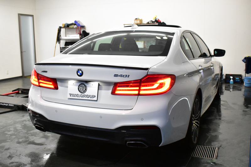 BMW 5シリーズ 540i Xﾄﾞﾗｲﾌﾞ Mｽﾎﾟｰﾂ 4WD ｺﾝﾌｫｰﾄ&ﾊｲﾗｲﾝP ｻﾝﾙｰﾌ 前席ｺﾝﾌｫｰﾄｼｰﾄ 前席ﾏｯｻｰｼﾞ&ﾍﾞﾝﾁﾚｰﾀｰ 全席ﾋｰﾀｰ付黒革 CPMｽﾄﾗｯﾄﾌﾞﾚｰｽ&ﾛｱﾚｲﾝﾌｫｰｽ 可変ｻｽ Mｽﾎﾟｰﾂﾌﾞﾚｰｷ LEDﾍｯﾄﾞﾗｲﾄ ACC HUD LCW  4ｿﾞｰﾝAC 全周囲ｶﾒﾗ  電動ﾄﾗﾝｸ 2年保証