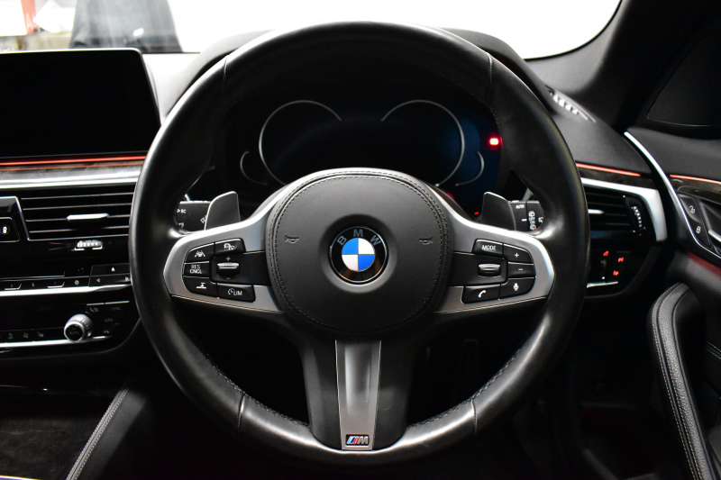 BMW 5シリーズ 530iﾂｰﾘﾝｸﾞ Mｽﾎﾟｰﾂ ｲﾉﾍﾞｰｼｮﾝ&ﾊｲﾗｲﾝP ｱﾀﾞﾌﾟﾃｨﾌﾞLEDﾍｯﾄﾞﾗｲﾄ 全席ﾋｰﾀｰ付黒革 追従ACC HUD ﾀｯﾁﾊﾟﾈﾙHDDﾅﾋﾞ 全周囲ｶﾒﾗ3Dﾋﾞｭｰ Pｱｼｽﾄ 車線変更&逸脱&歩行者警告 衝突軽減B 19AW 電動Rｹﾞｰﾄ 2年保証