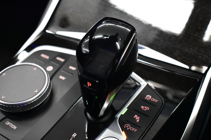BMW 3シリーズ 320d Xﾄﾞﾗｲﾌﾞ Mｽﾎﾟｰﾂ 4WD ﾃﾞﾋﾞｭｰ&ｲﾉﾍﾞｰｼｮﾝ&ｺﾝﾌｫｰﾄP ｻﾝﾙｰﾌ ﾚｰｻﾞｰLEDﾗｲﾄ HUD ﾋｰﾀｰ付黒革 全周囲ｶﾒﾗ  追従ACC LCW 19AW ﾗｲﾌﾞｺｯｸﾋﾟｯﾄﾀｯﾁﾊﾟﾈﾙﾅﾋﾞ ｱｯﾌﾟﾙｶｰﾌﾟﾚｲ 電動ﾄﾗﾝｸ ﾜｲﾔﾚｽ充電 2年保証