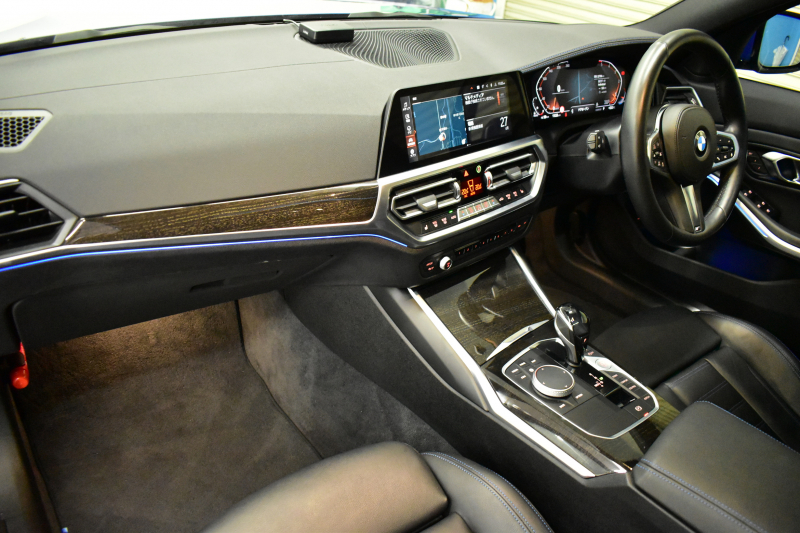 BMW 3シリーズ 320d Xﾄﾞﾗｲﾌﾞ Mｽﾎﾟｰﾂ 4WD ﾃﾞﾋﾞｭｰ&ｲﾉﾍﾞｰｼｮﾝ&ｺﾝﾌｫｰﾄP ｻﾝﾙｰﾌ ﾚｰｻﾞｰLEDﾗｲﾄ HUD ﾋｰﾀｰ付黒革 全周囲ｶﾒﾗ  追従ACC LCW 19AW ﾗｲﾌﾞｺｯｸﾋﾟｯﾄﾀｯﾁﾊﾟﾈﾙﾅﾋﾞ ｱｯﾌﾟﾙｶｰﾌﾟﾚｲ 電動ﾄﾗﾝｸ ﾜｲﾔﾚｽ充電 2年保証