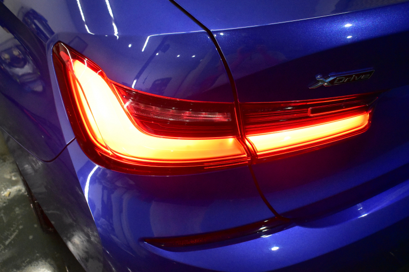 BMW 3シリーズ 320d Xﾄﾞﾗｲﾌﾞ Mｽﾎﾟｰﾂ 4WD ﾃﾞﾋﾞｭｰ&ｲﾉﾍﾞｰｼｮﾝ&ｺﾝﾌｫｰﾄP ｻﾝﾙｰﾌ ﾚｰｻﾞｰLEDﾗｲﾄ HUD ﾋｰﾀｰ付黒革 全周囲ｶﾒﾗ  追従ACC LCW 19AW ﾗｲﾌﾞｺｯｸﾋﾟｯﾄﾀｯﾁﾊﾟﾈﾙﾅﾋﾞ ｱｯﾌﾟﾙｶｰﾌﾟﾚｲ 電動ﾄﾗﾝｸ ﾜｲﾔﾚｽ充電 2年保証