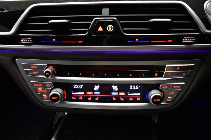 BMW 7シリーズ 740i Mｽﾎﾟｰﾂ ﾘｱｺﾝﾌｫｰﾄP 後席ﾓﾆﾀｰ ｻﾝR 3Dﾃﾞｻﾞｲﾝ製Fﾘｯﾌﾟ ｱﾙﾋﾟﾅﾒｰﾀｰ BMWﾚｰｻﾞｰLED 前席ﾏｯｻｰｼﾞ 全席ﾋｰﾀｰ&ﾍﾞﾝﾁﾚｰｼｮﾝ茶革 ACC HUD ﾊｰﾏﾝｶｰﾄﾞﾝ ｼﾞｪｽﾁｬｰCﾀｯﾁﾊﾟﾈﾙﾅﾋﾞ 液晶ﾒｰﾀｰ 20AW ﾃﾞｨｽﾌﾟﾚｲｷｰ 2年保証