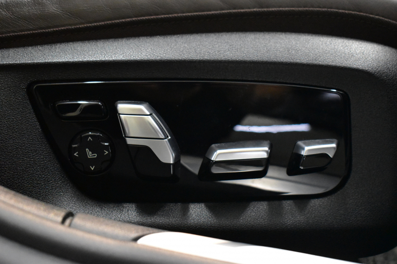 BMW 7シリーズ 740i Mｽﾎﾟｰﾂ ﾘｱｺﾝﾌｫｰﾄP 後席ﾓﾆﾀｰ ｻﾝR 3Dﾃﾞｻﾞｲﾝ製Fﾘｯﾌﾟ ｱﾙﾋﾟﾅﾒｰﾀｰ BMWﾚｰｻﾞｰLED 前席ﾏｯｻｰｼﾞ 全席ﾋｰﾀｰ&ﾍﾞﾝﾁﾚｰｼｮﾝ茶革 ACC HUD ﾊｰﾏﾝｶｰﾄﾞﾝ ｼﾞｪｽﾁｬｰCﾀｯﾁﾊﾟﾈﾙﾅﾋﾞ 液晶ﾒｰﾀｰ 20AW ﾃﾞｨｽﾌﾟﾚｲｷｰ 2年保証