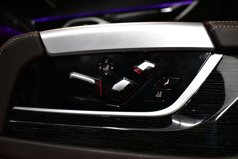 BMW 7シリーズ 740i Mｽﾎﾟｰﾂ ﾘｱｺﾝﾌｫｰﾄP 後席ﾓﾆﾀｰ ｻﾝR 3Dﾃﾞｻﾞｲﾝ製Fﾘｯﾌﾟ ｱﾙﾋﾟﾅﾒｰﾀｰ BMWﾚｰｻﾞｰLED 前席ﾏｯｻｰｼﾞ 全席ﾋｰﾀｰ&ﾍﾞﾝﾁﾚｰｼｮﾝ茶革 ACC HUD ﾊｰﾏﾝｶｰﾄﾞﾝ ｼﾞｪｽﾁｬｰCﾀｯﾁﾊﾟﾈﾙﾅﾋﾞ 液晶ﾒｰﾀｰ 20AW ﾃﾞｨｽﾌﾟﾚｲｷｰ 2年保証