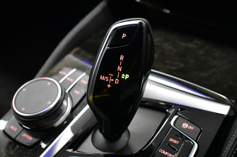 BMW 5シリーズ 523i Mｽﾎﾟｰﾂ ﾊｲﾗｲﾝP 全席ﾋｰﾀｰ付黒革 追従ACC HUD LEDﾍｯﾄﾞﾗｲﾄ  ｼﾞｪｽﾁｬｰC付ﾀｯﾁﾊﾟﾈﾙHDDﾅﾋﾞ全周囲ｶﾒﾗ ﾜｲﾔﾚｽ充電 車線変更&逸脱&歩行者警告 Pｱｼｽﾄ 液晶ﾒｰﾀｰ 19AW 2年保証