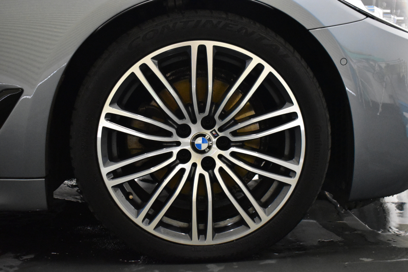 BMW 5シリーズ 523i Mｽﾎﾟｰﾂ ﾊｲﾗｲﾝP 全席ﾋｰﾀｰ付黒革 追従ACC HUD LEDﾍｯﾄﾞﾗｲﾄ  ｼﾞｪｽﾁｬｰC付ﾀｯﾁﾊﾟﾈﾙHDDﾅﾋﾞ全周囲ｶﾒﾗ ﾜｲﾔﾚｽ充電 車線変更&逸脱&歩行者警告 Pｱｼｽﾄ 液晶ﾒｰﾀｰ 19AW 2年保証
