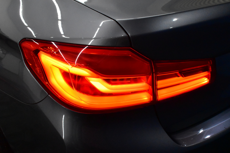 BMW 5シリーズ 523i Mｽﾎﾟｰﾂ ﾊｲﾗｲﾝP 全席ﾋｰﾀｰ付黒革 追従ACC HUD LEDﾍｯﾄﾞﾗｲﾄ  ｼﾞｪｽﾁｬｰC付ﾀｯﾁﾊﾟﾈﾙHDDﾅﾋﾞ全周囲ｶﾒﾗ ﾜｲﾔﾚｽ充電 車線変更&逸脱&歩行者警告 Pｱｼｽﾄ 液晶ﾒｰﾀｰ 19AW 2年保証