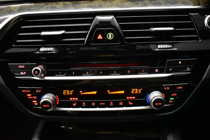 BMW 5シリーズ 523i Mｽﾎﾟｰﾂ ﾊｲﾗｲﾝP 全席ﾋｰﾀｰ付黒革 追従ACC HUD LEDﾍｯﾄﾞﾗｲﾄ  ｼﾞｪｽﾁｬｰC付ﾀｯﾁﾊﾟﾈﾙHDDﾅﾋﾞ全周囲ｶﾒﾗ ﾜｲﾔﾚｽ充電 車線変更&逸脱&歩行者警告 Pｱｼｽﾄ 液晶ﾒｰﾀｰ 19AW 2年保証