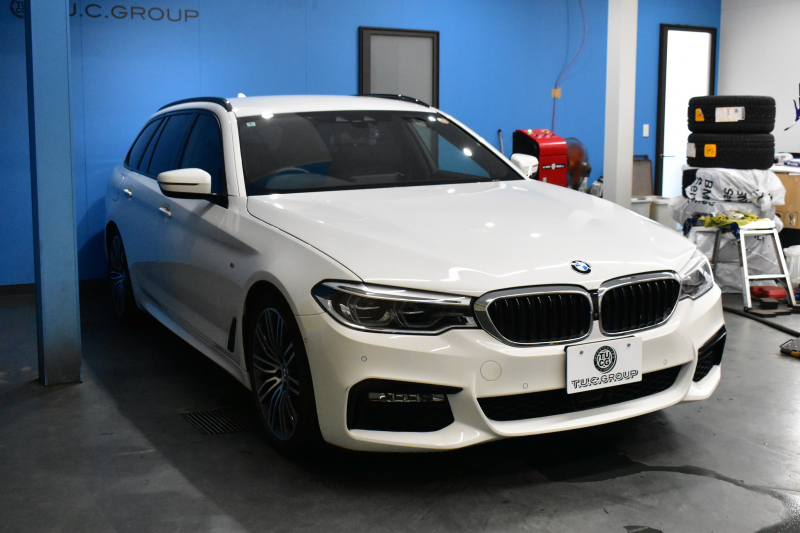 BMW 5シリーズ 530iﾂｰﾘﾝｸﾞ Mｽﾎﾟｰﾂ 高出力ﾓﾃﾞﾙ ﾊｲﾗｲﾝP ｱﾀﾞﾌﾟﾃｨﾌﾞLEDﾍｯﾄﾞﾗｲﾄ 全席ﾋｰﾀｰ付黒革 追従ACC ﾀｯﾁﾊﾟﾈﾙHDDﾅﾋﾞ 全周囲ｶﾒﾗ3Dﾋﾞｭｰ Pｱｼｽﾄ 車線変更&逸脱&歩行者警告 衝突軽減B 19AW 電動Rｹﾞｰﾄ 2年保証